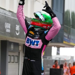 Победна емоция на пилот