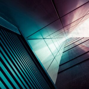 Между стъкло и небе