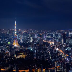 Токио Тауър и нощни светлини на японската столица