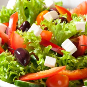 Македония ядки с кафява черупка и кремообразна вътрешност