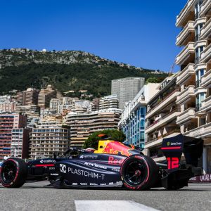 Формула 3 болид Red Bull на уличната писта в Монако