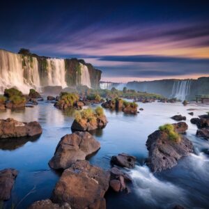 Водопади Игуасу в здрач