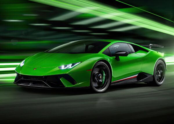 Зелено Lamborghini Huracan със светещи линии във фона