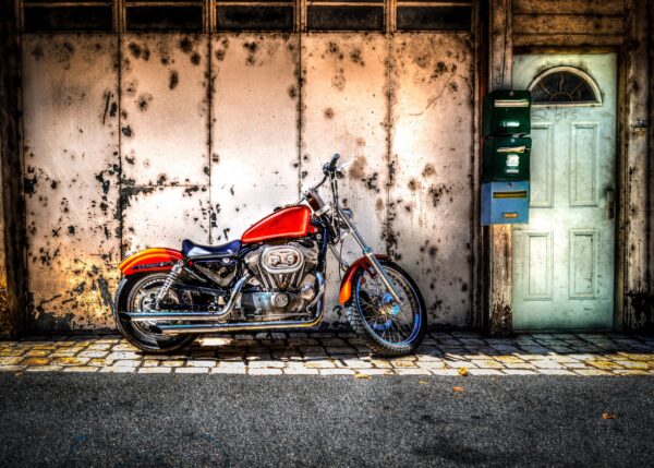 Harley-Davidson мотор пред врата