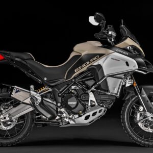 Бежово-черен мотор Ducati Multistrada Enduro заснет отстрани