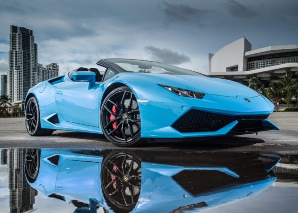 Светлосин Lamborghini Huracán Spyder кабриолет