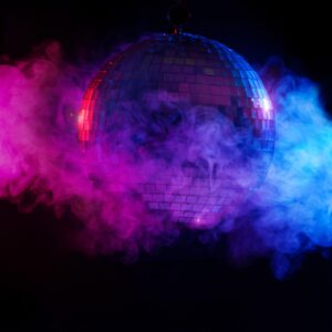 Диско топка с неонов дим в розово и синьо